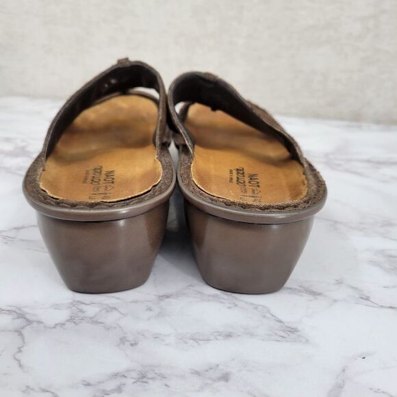 NAOT Brown Suede Slides with Tiger's Eye Faux Gems Accent Women's Euro 40 - Picture 8 of 10